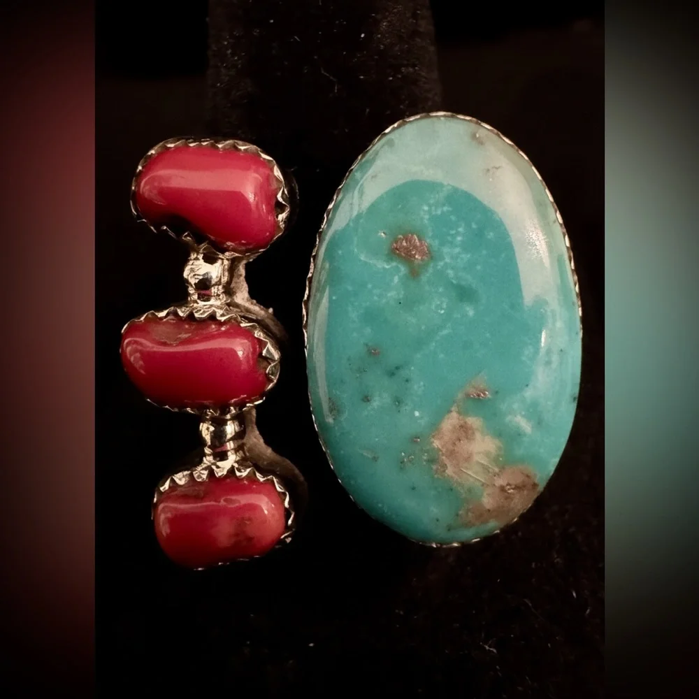 Sterling Silver genuine kingman Turquoise Oval Ring w/ genuine Red Coral Accents